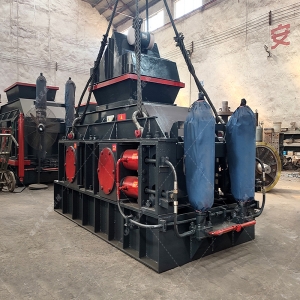 2PG1200x800大型液壓對輥制砂機發貨圖片