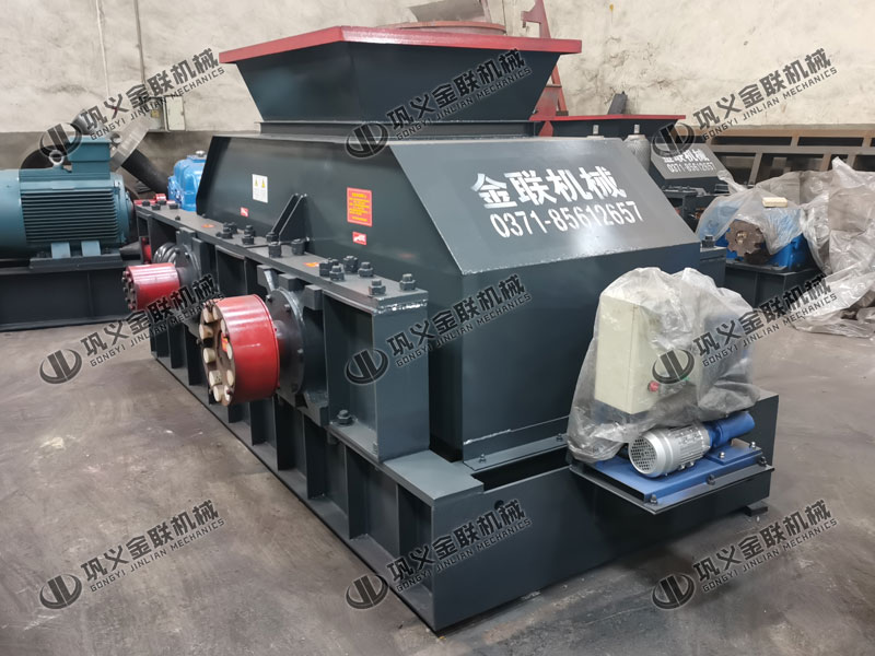 時產(chǎn)30噸對輥破碎機(jī)有哪些結(jié)構(gòu),有哪些型號? 時產(chǎn)30噸對輥破碎機(jī)有哪些結(jié)構(gòu),有哪些型號?