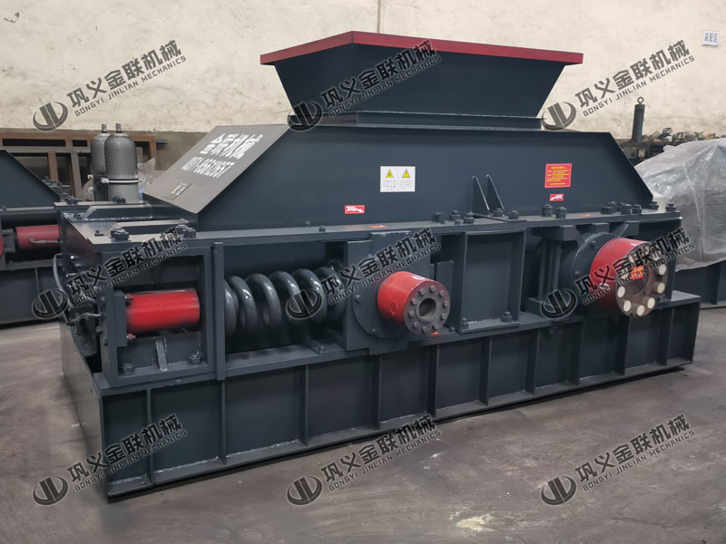 時產(chǎn)30噸對輥破碎機(jī)有哪些結(jié)構(gòu),有哪些型號? 時產(chǎn)30噸對輥破碎機(jī)有哪些結(jié)構(gòu),有哪些型號?