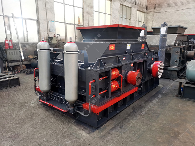 新型數(shù)控對輥制砂機(jī)工作原理是什么?河南地區(qū)哪家好? 新型數(shù)控對輥制砂機(jī)工作原理是什么?河南地區(qū)哪家好?