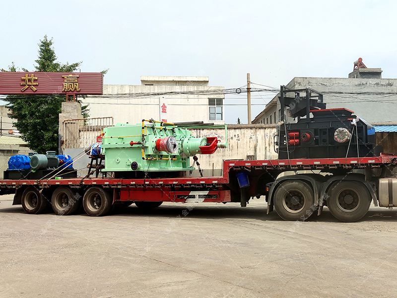 1007型全自動液壓對輥制砂機發貨 發往江蘇