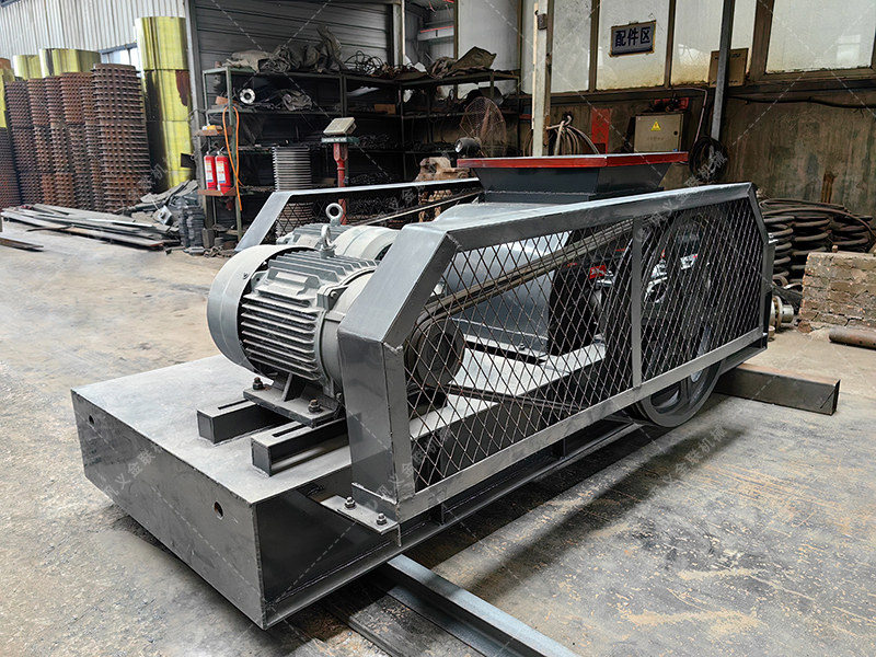 2PGC400X400小型玻璃瓶破碎機發往山西陽泉