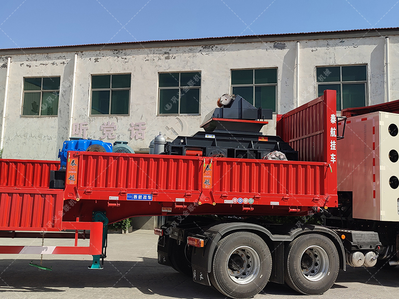 中型2PG1000x700液壓對輥制砂機發貨 發往湖南