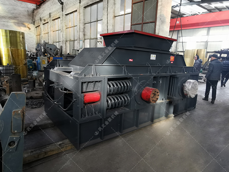 2PG1500x1000大型對輥式破碎機發貨圖片