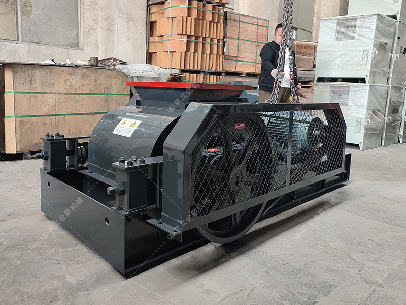 雙齒輥破碎機(jī)相比傳統(tǒng)破碎機(jī)具有哪些優(yōu)勢(shì)？