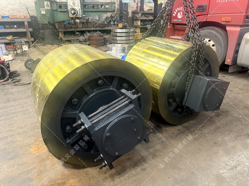 硬度、濕度、粒度:物料“三要素”如何決定對輥破碎機的技術配置? 硬度、濕度、粒度:物料“三要素”如何決定對輥破碎機的技術配置?